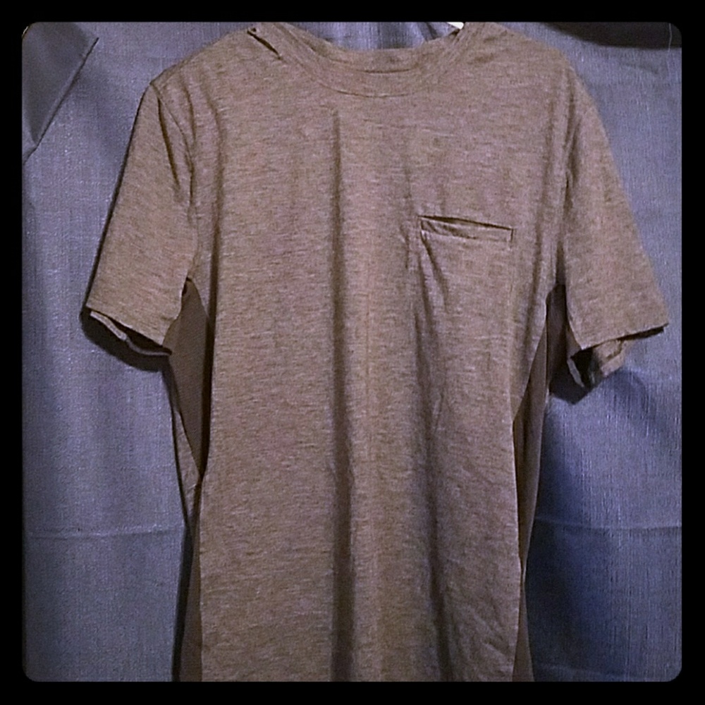 Lululemon Mens grey pocket shirt